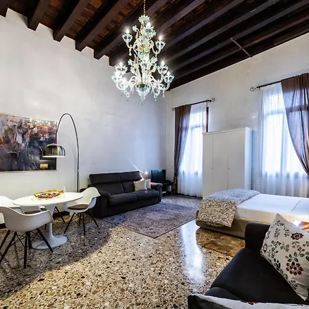 Ca Sant'Angelo Apartment Venice Exterior photo